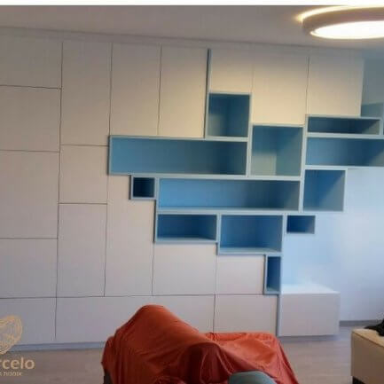 ספריית עץ בהתאמה אישית